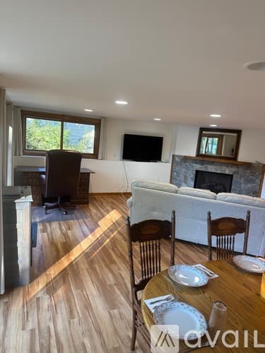 Fairfield Apartment: 94 Samp Mortar Drive