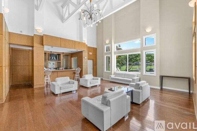 Delray Beach Apartment: 1760 Palm Cove Blvd