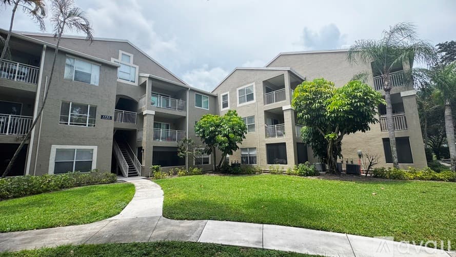 Delray Beach Apartment: 1760 Palm Cove Blvd