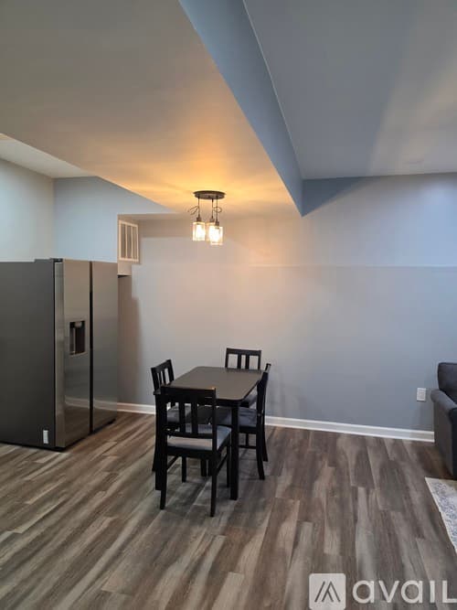 Atlanta House: 7760 Wrotham Circle