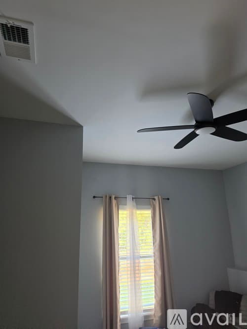 Atlanta House: 7760 Wrotham Circle