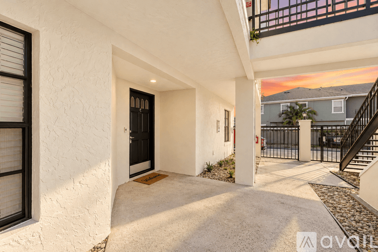 Tampa Apartment: 208 S Habana Ave