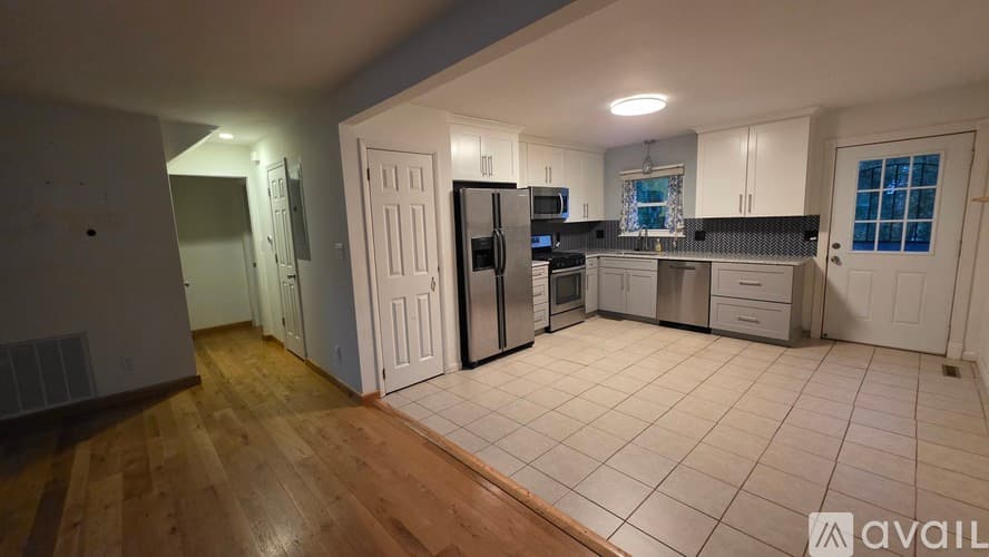 Taylors House: 8 Mountain Chase Dr