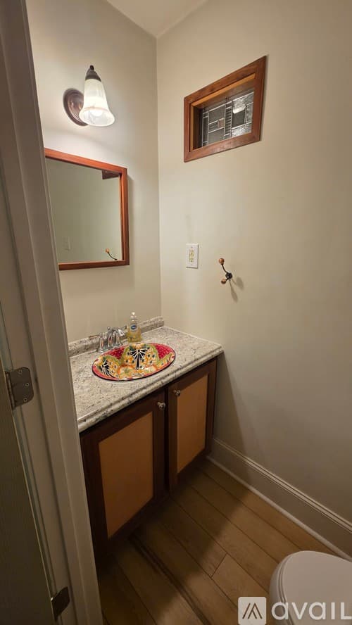 Taylors House: 8 Mountain Chase Dr
