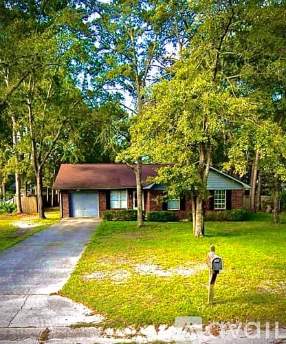 Hinesville House: 34 Kevin Road