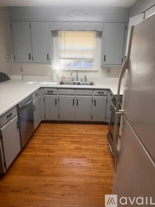 Lake View House: 13405 Allison Drive