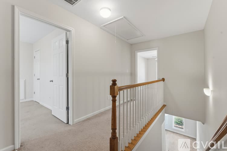 Moody Townhome: 2033 Queens Ct