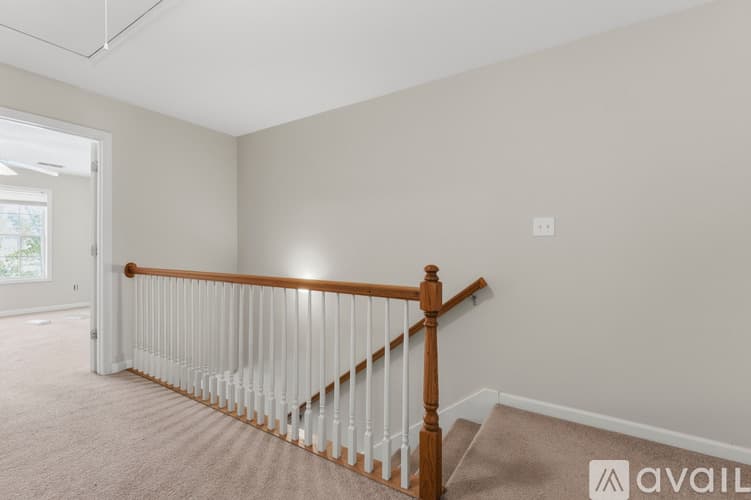 Moody Townhome: 2033 Queens Ct