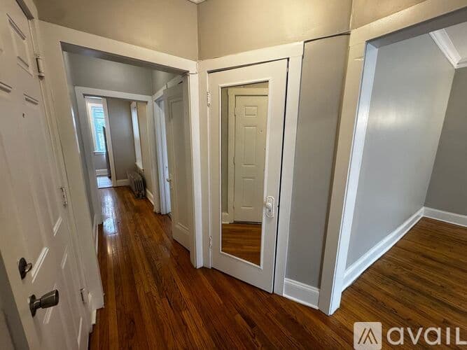 Chicago Apartment: 3834 W Palmer St