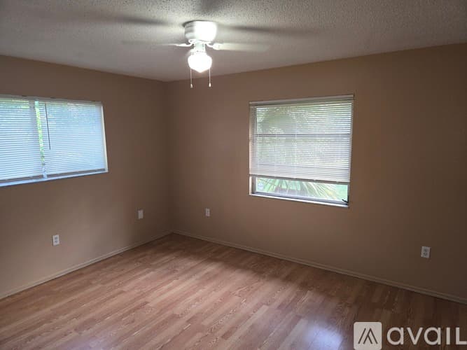 Bradenton House: 3007 40th Avenue West