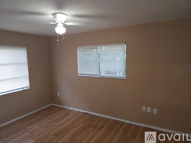 Bradenton House: 3007 40th Avenue West
