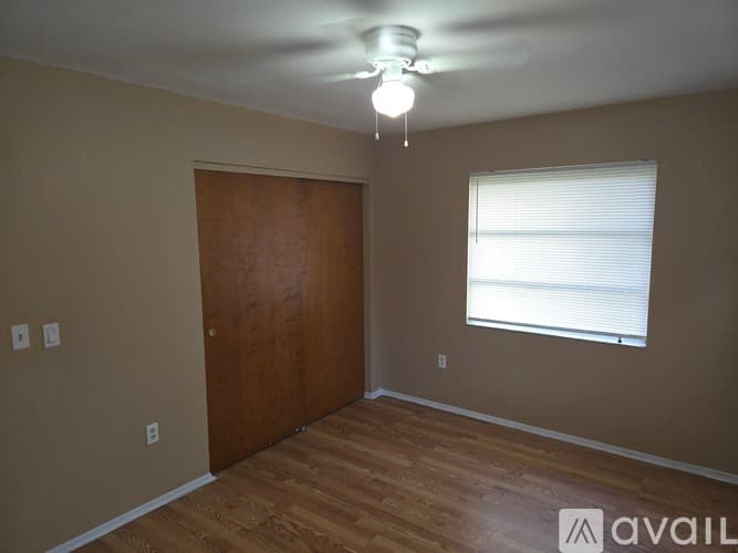 Bradenton House: 3007 40th Avenue West