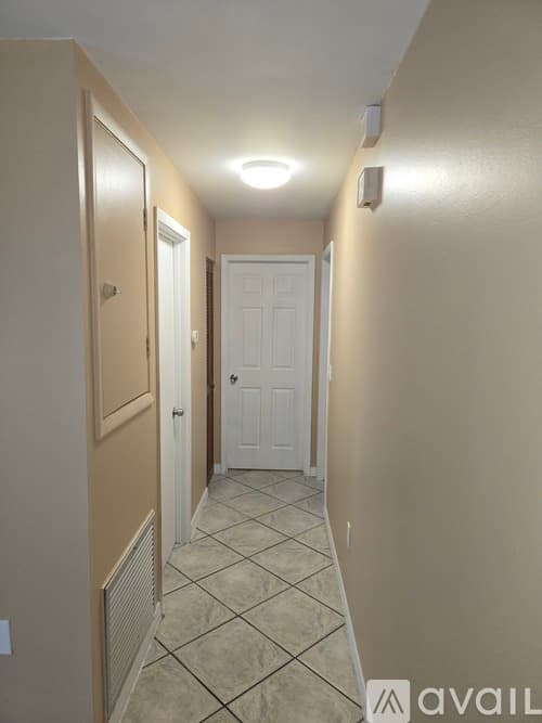 Bradenton House: 3007 40th Avenue West