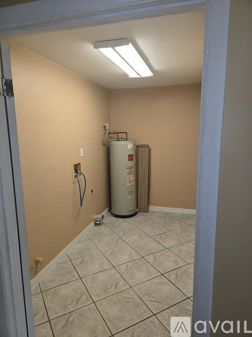 Bradenton House: 3007 40th Avenue West