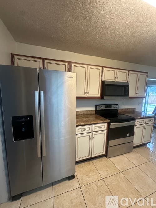 Mary Esther House: 434 Bridgewater Ct