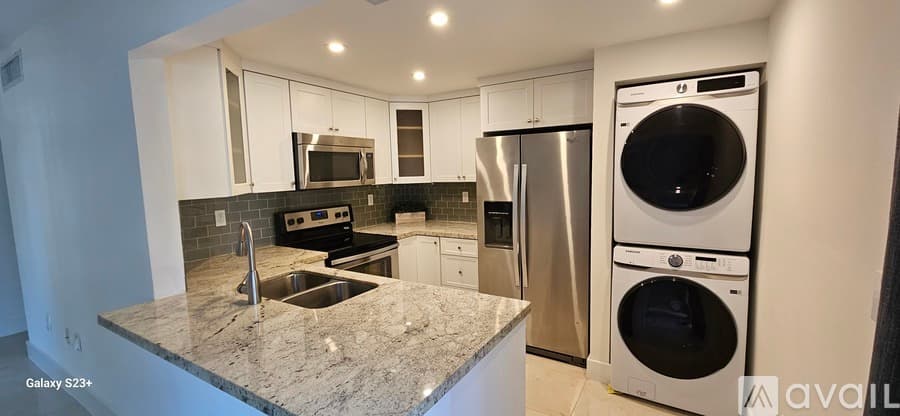 Miami Townhome: 9950 Northwest 9th Street Circle