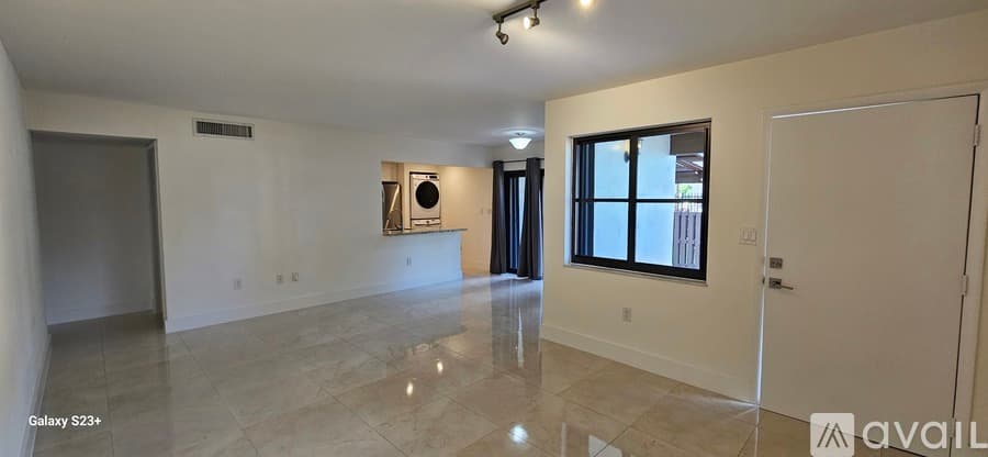 Miami Townhome: 9950 Northwest 9th Street Circle