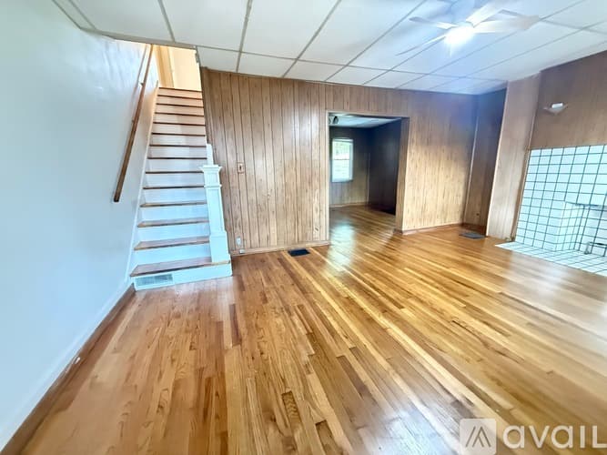 Pittsburgh House: 837 Greenfield Avenue