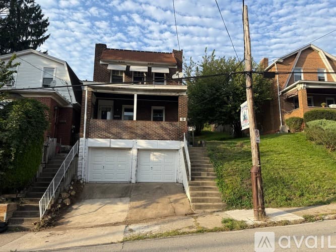 Pittsburgh House: 837 Greenfield Avenue