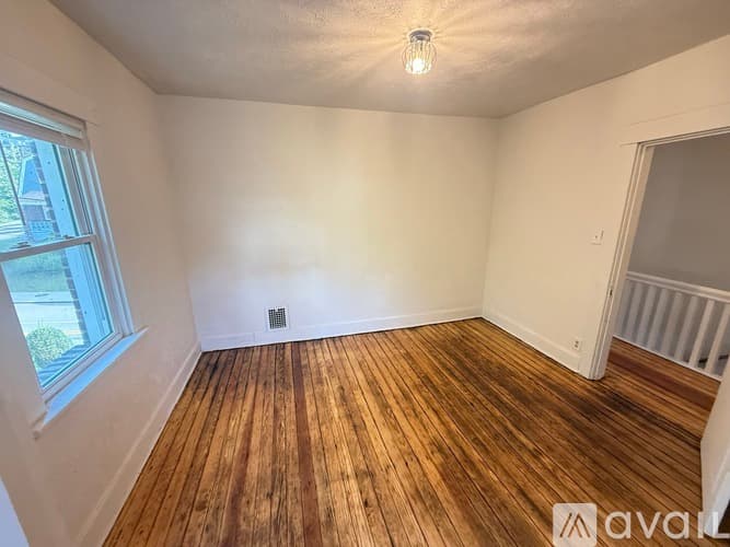 Pittsburgh House: 837 Greenfield Avenue