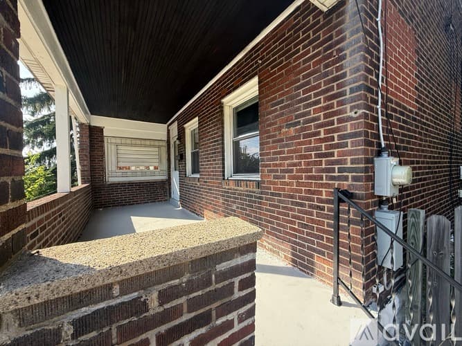 Pittsburgh House: 837 Greenfield Avenue