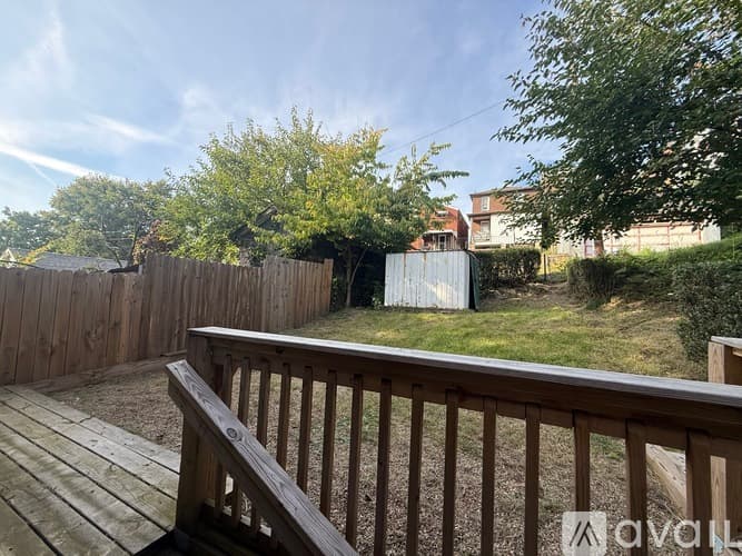 Pittsburgh House: 837 Greenfield Avenue