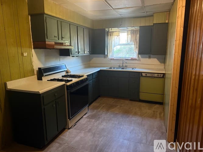 Pittsburgh Apartment: 1128 Greenfield Avenue