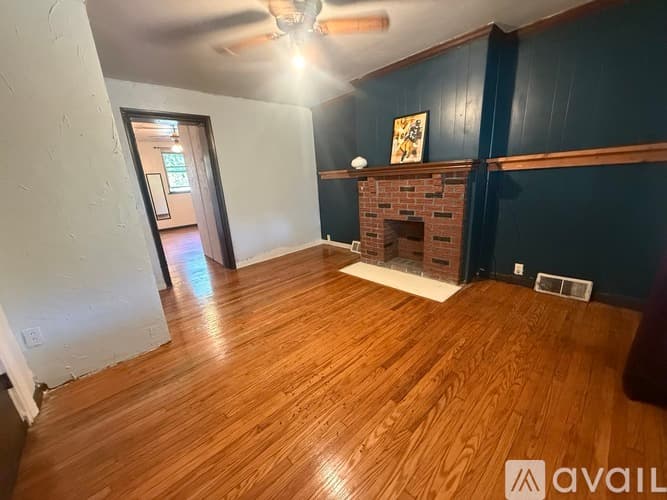 Pittsburgh Apartment: 1128 Greenfield Avenue