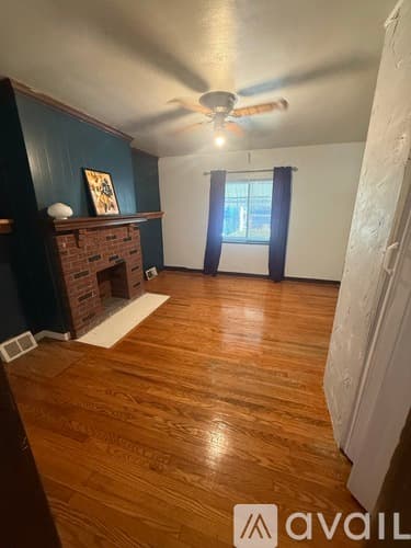 Pittsburgh Apartment: 1128 Greenfield Avenue