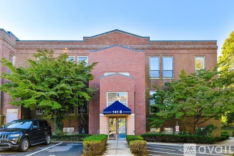 Boston Condo: 141 Savin Hill Avenue