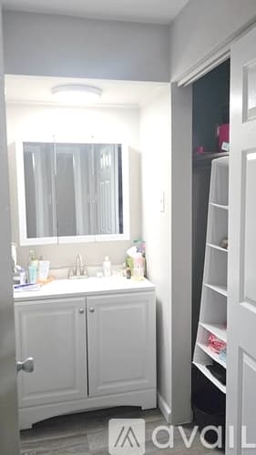 Olivette Apartment: 9490 Olive Blvd
