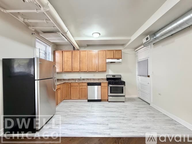 Chicago Apartment: 3323 N Lakewood Ave
