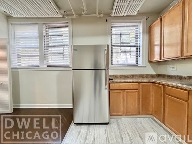 Chicago Apartment: 3323 N Lakewood Ave