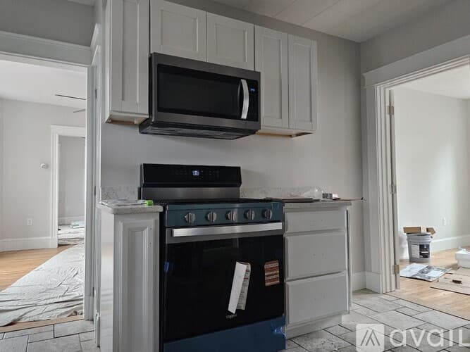 Lowell Apartment: 9 Victoria St