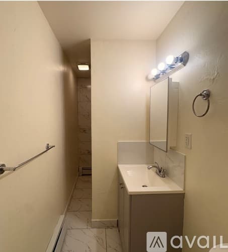 Worcester Apartment: 9 E Shelby St