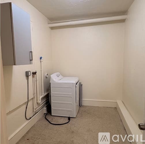 Worcester Apartment: 9 E Shelby St