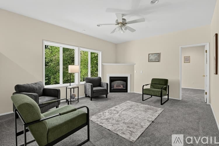 Camano House: 844 W Holbeck Dr