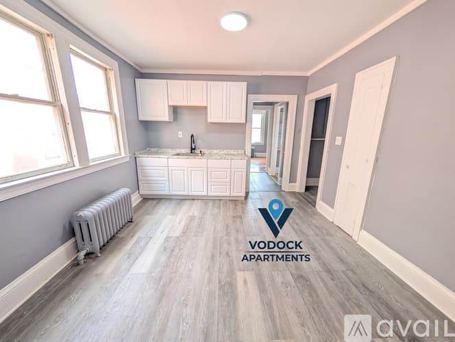 Hartford Apartment: 1052 Capitol Ave