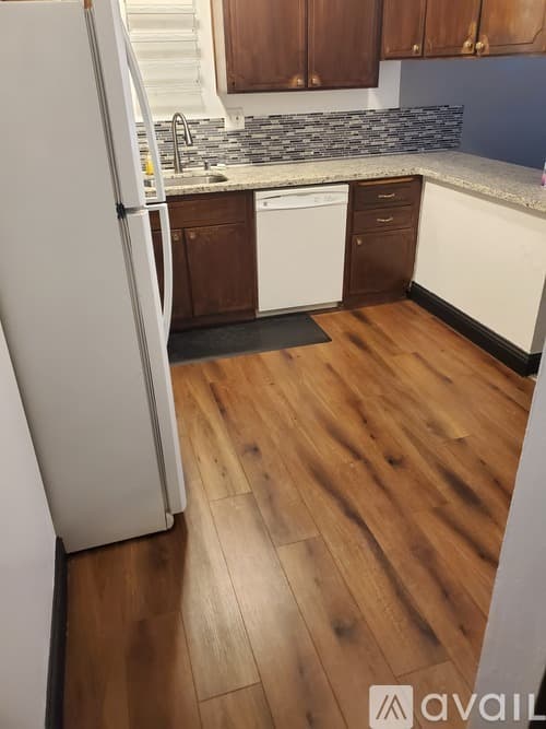 Daly City Apartment: 650 Villa Street