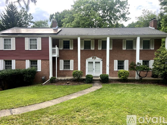 Allegheny County House: 251 Rosscommon Road