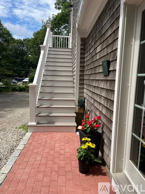 Barnstable Apartment: 616 Huckins Neck Road