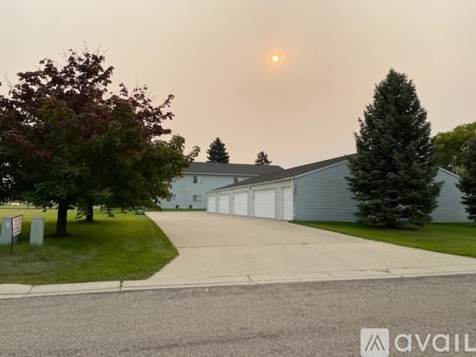 Moorhead Apartment: 3820 7th Street South
