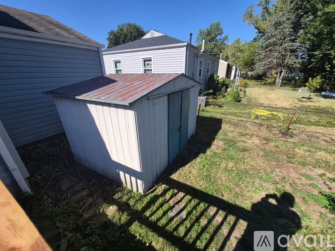 Florissant House: 831 Loekes Dr