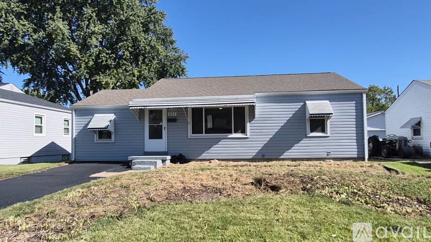 Florissant House: 831 Loekes Dr