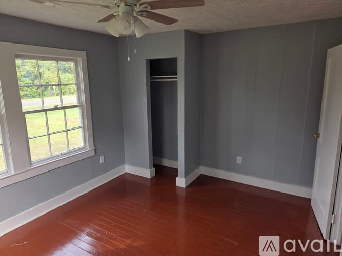 Dublin House: 811 Soperton Ave