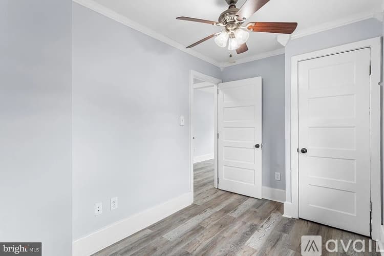 Beverly Townhome: 208 Cooper St