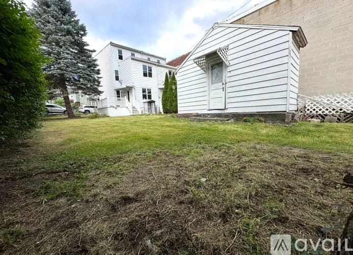 Shenandoah House: 328 East Lloyd Street