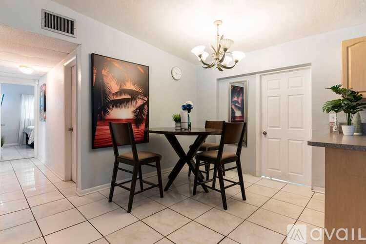 West Palm Beach Apartment: 5722 Purdy Lane
