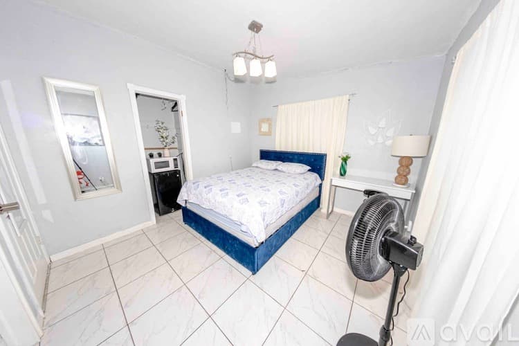 West Palm Beach Apartment: 5722 Purdy Lane