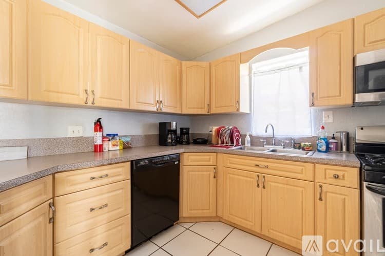 West Palm Beach Apartment: 5722 Purdy Lane